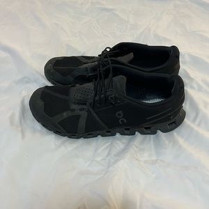 On Cloud Women's Cloudflyer, Running Shoes Black, Size US 10 315
